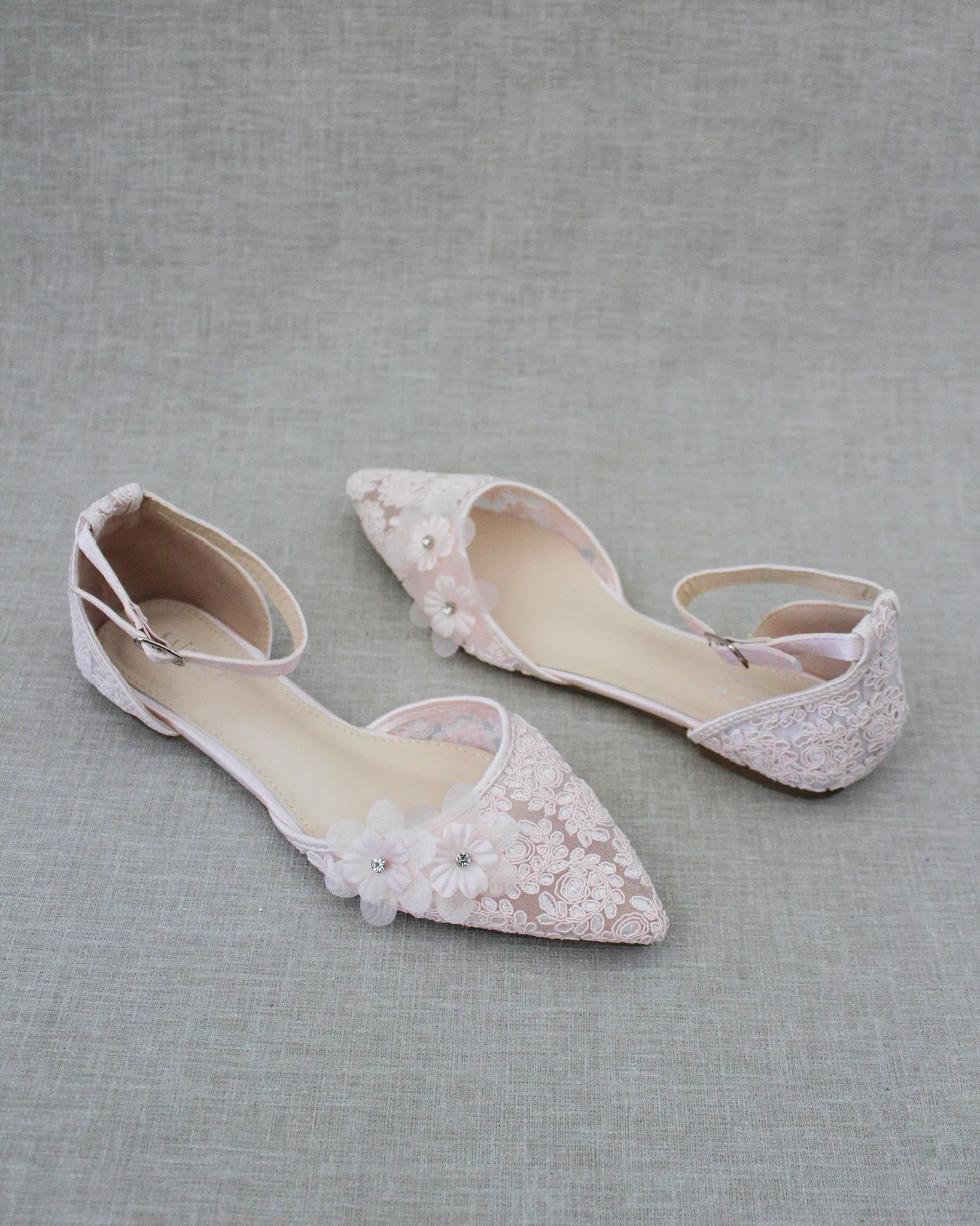 Crochet Lace Pointy Toe Flats with Flower Applique