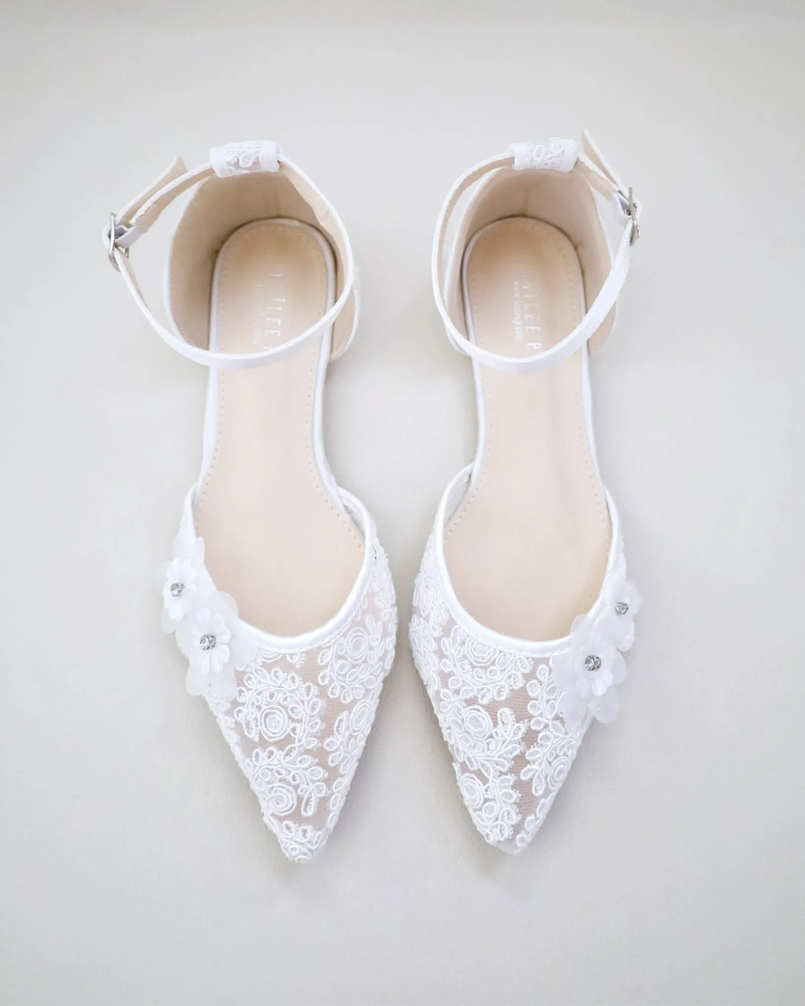 Crochet Lace Pointy Toe Flats with Flower Applique