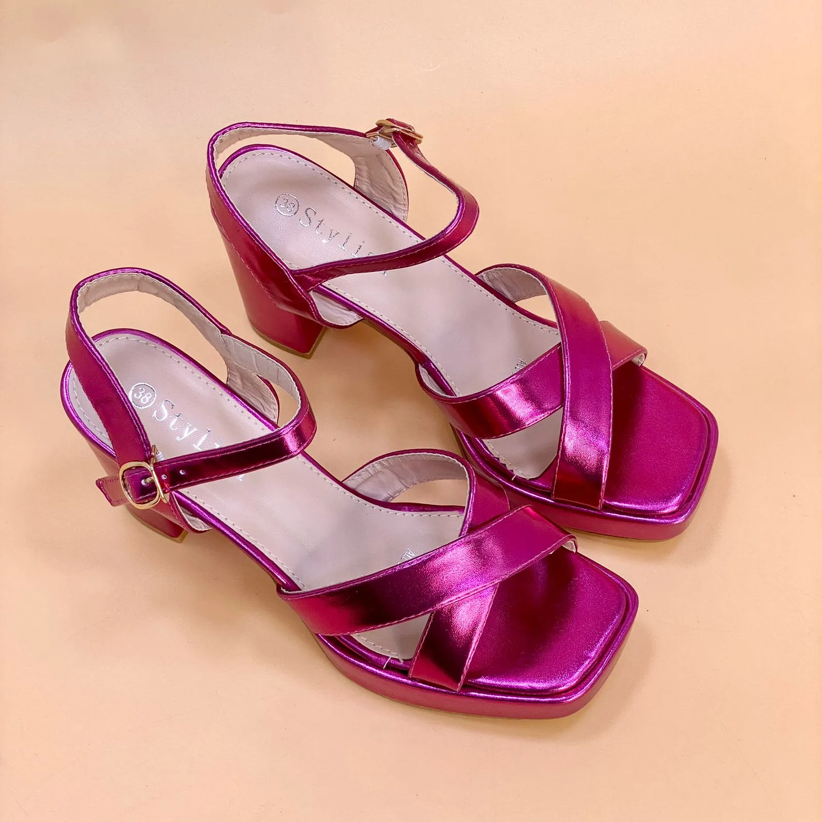 NEW ,  WOMEN SHOES HEELS W357